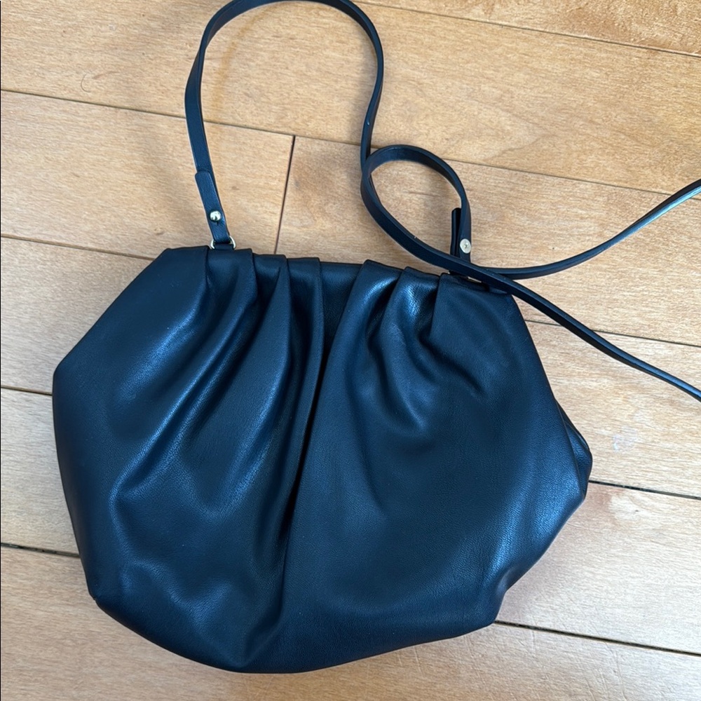 Black Shoulder Bag with Smooth Leather Finish